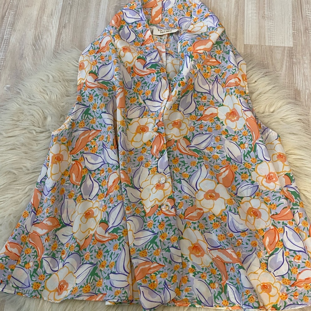 Vintage Victoria’s Secret sleep top